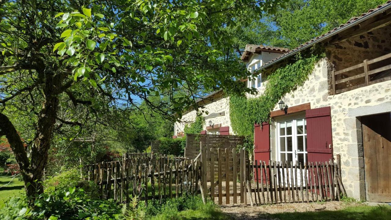 Le Moulin De Pensol - Gites Esterno foto