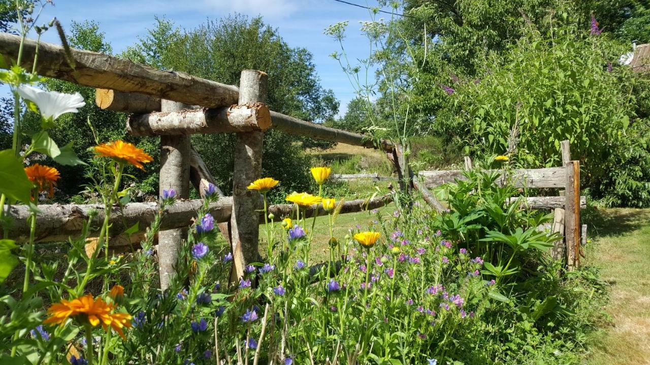 Le Moulin De Pensol - Gites Esterno foto